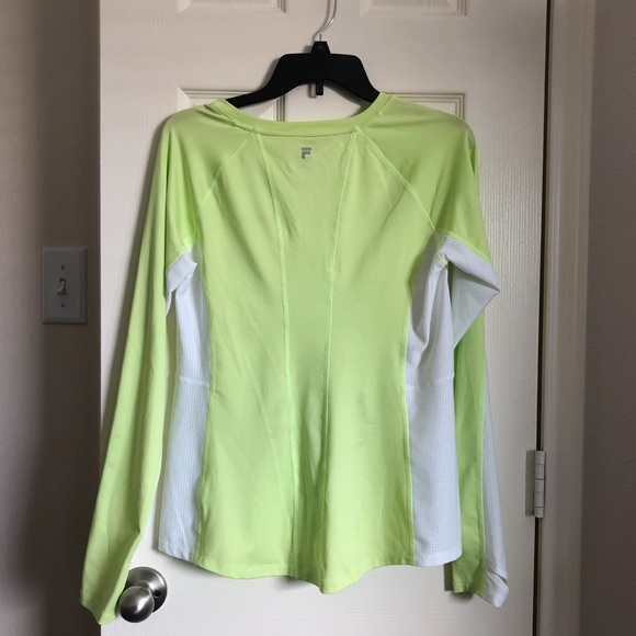 ✨NWOT✨ FILA Sport Athletic Top - Picture 3 of 3